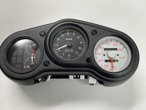 ビートに取り付け可能な11000回転スケールのタコメーターが入荷しま