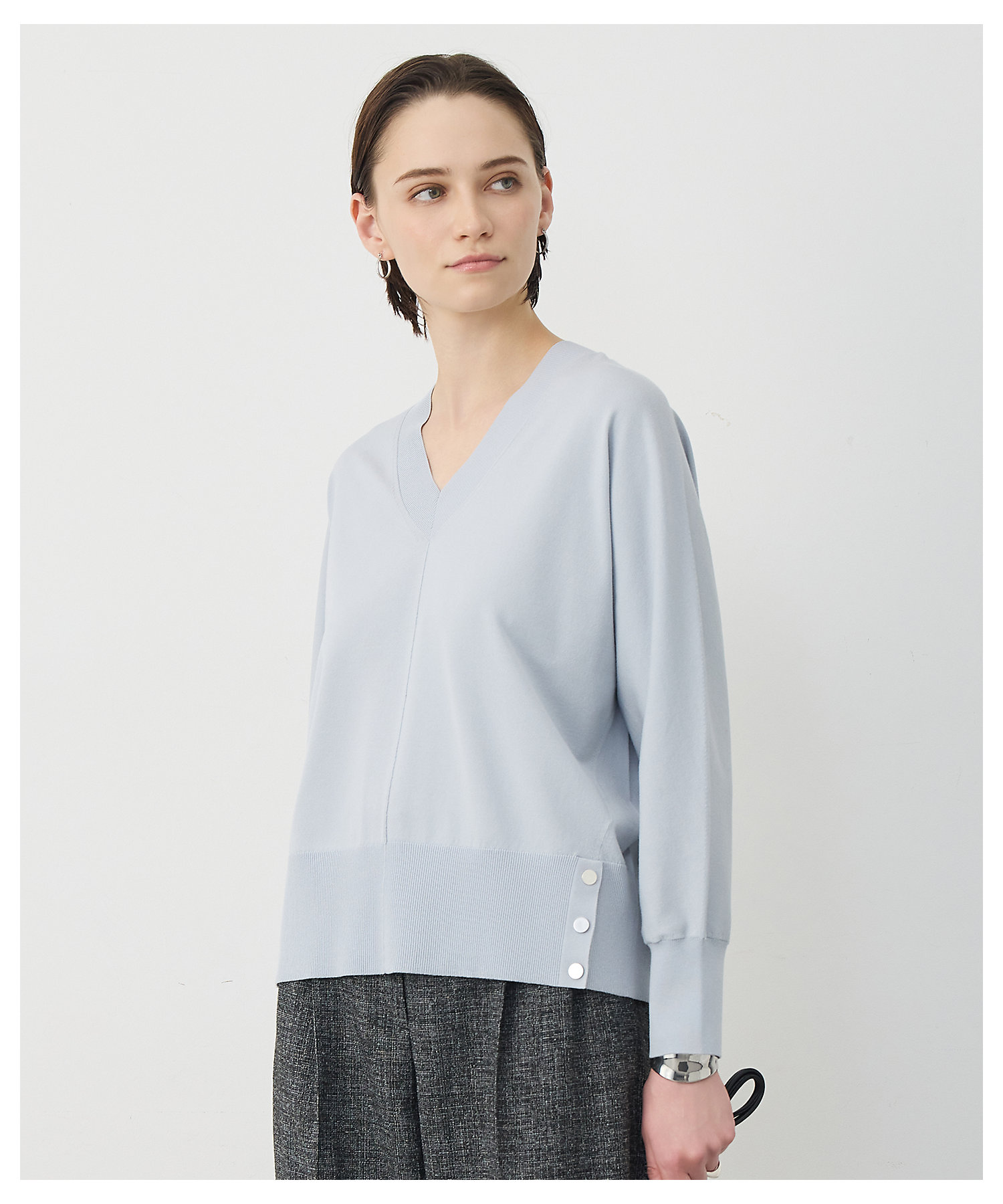 クリアレーヨンストレッチ Vネックニット（KRCMLM0302