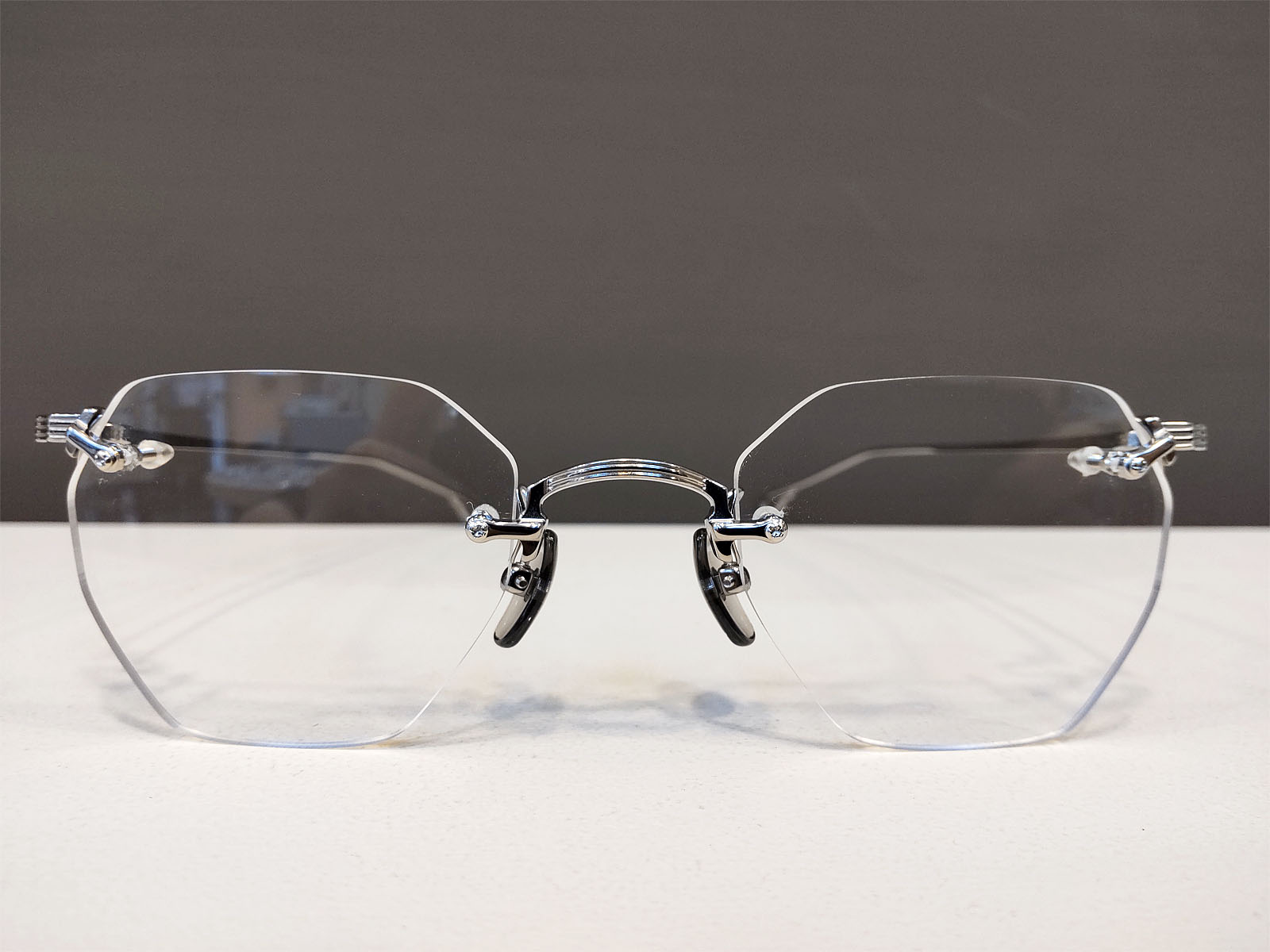 フォーナインズのNEW COLLECTION – 東京・亀有 メガネのイシイ