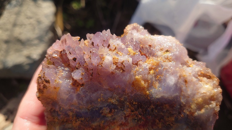 富井鉱山にてアメジスト鉱脈を発見 | スロイスの石を探すぞ！