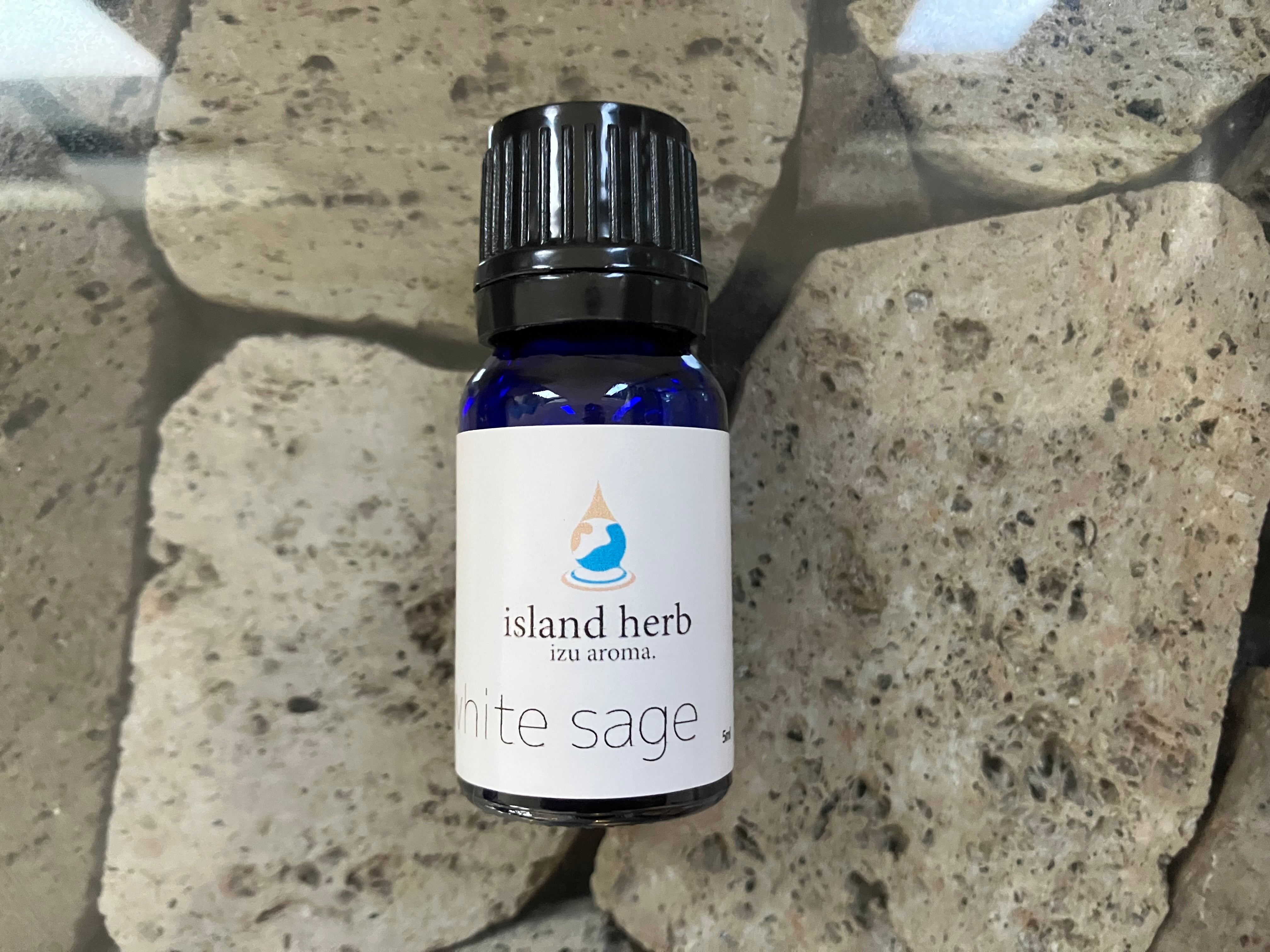 イランイラン精油｜緊張緩和・フェミニンに – island herb izu aroma