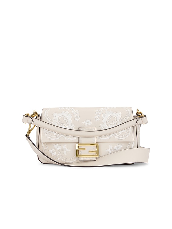 FWRD Renew FENDI ショルダーバッグ - Beige | FWRD