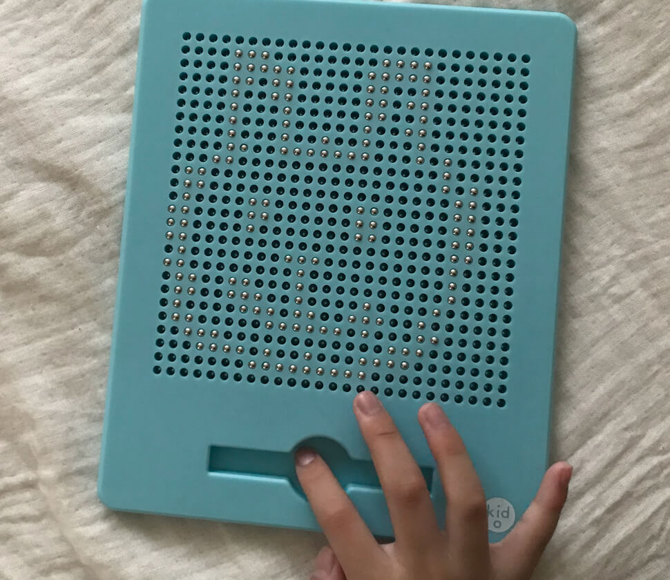 3歳〜・店長レビュー】Kid O『GlowintheDarkJumboMagnatab（マグタブ