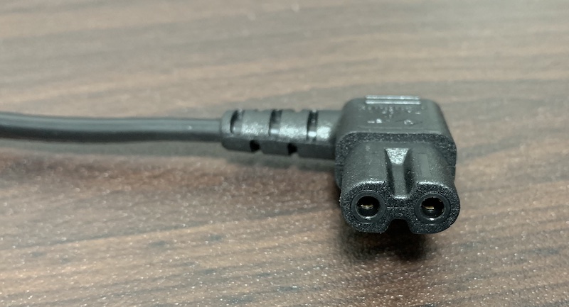 Mac mini の電源ケーブルをL型ケーブルに交換 | いわっちろぐ