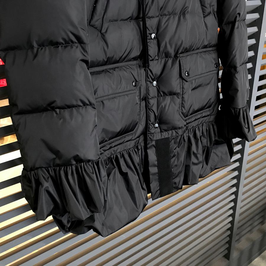 MONCLER（モンクレール） 【超美品】モンクレール セール SERRE フリル