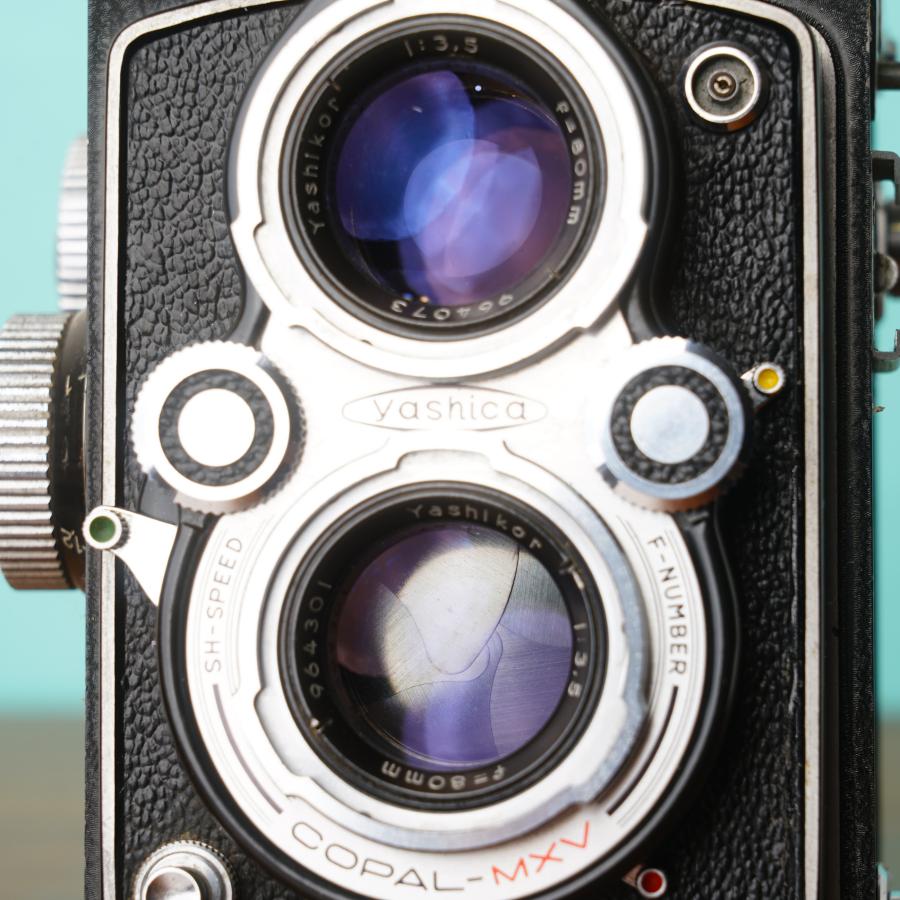 YASHICA（ヤシカ） 完動品◎YASHICAFLEX 新B型 二眼レフ フィルム