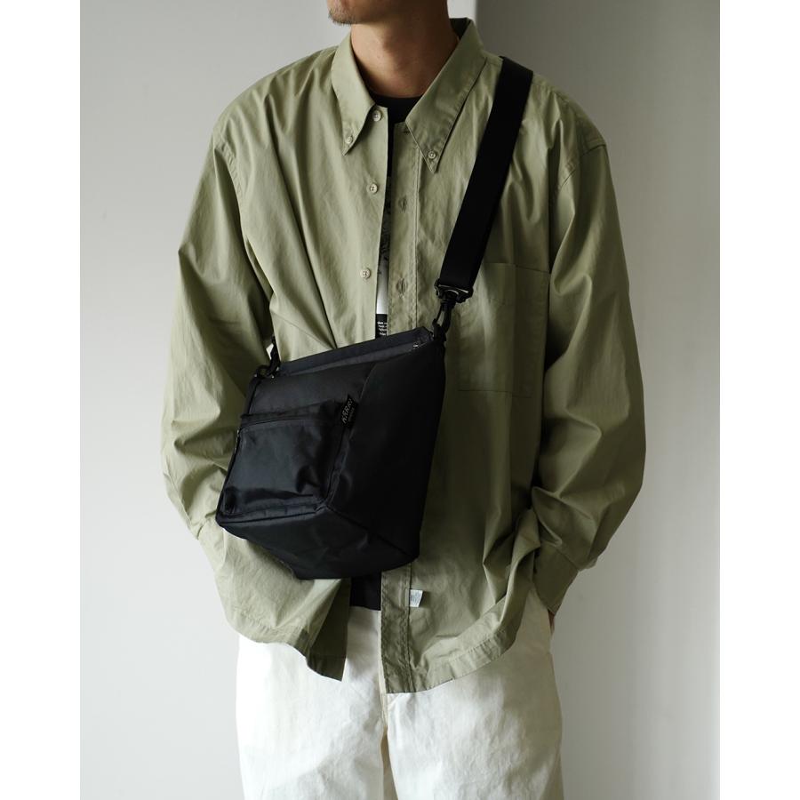 カリ アミアカルヴァ KARRI AMIACALVA ショルダーバッグ 2ウェイ