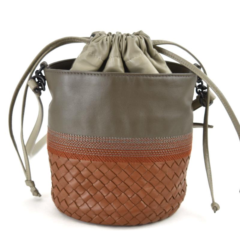 BOTTEGA VENETA（ボッテガ・ヴェネタ） ショルダーバッグ イントレ