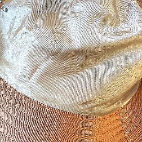 HERMES（エルメス） #apzh 帽子 ハット 57 ロゴ オレンジ 光沢