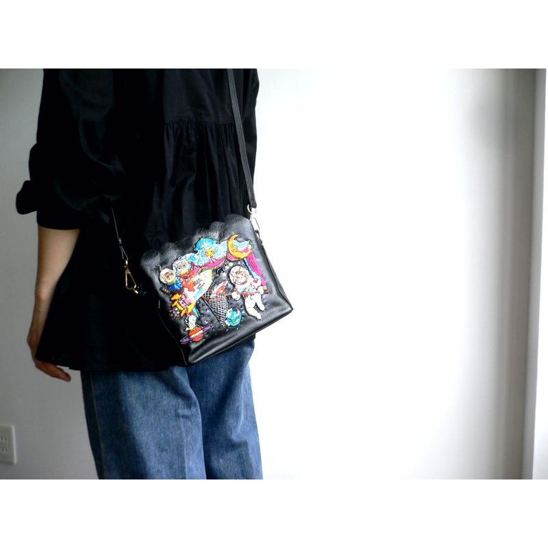 tamao world（タマオワールド） バッグ 刺繍 スカラップ ショルダー