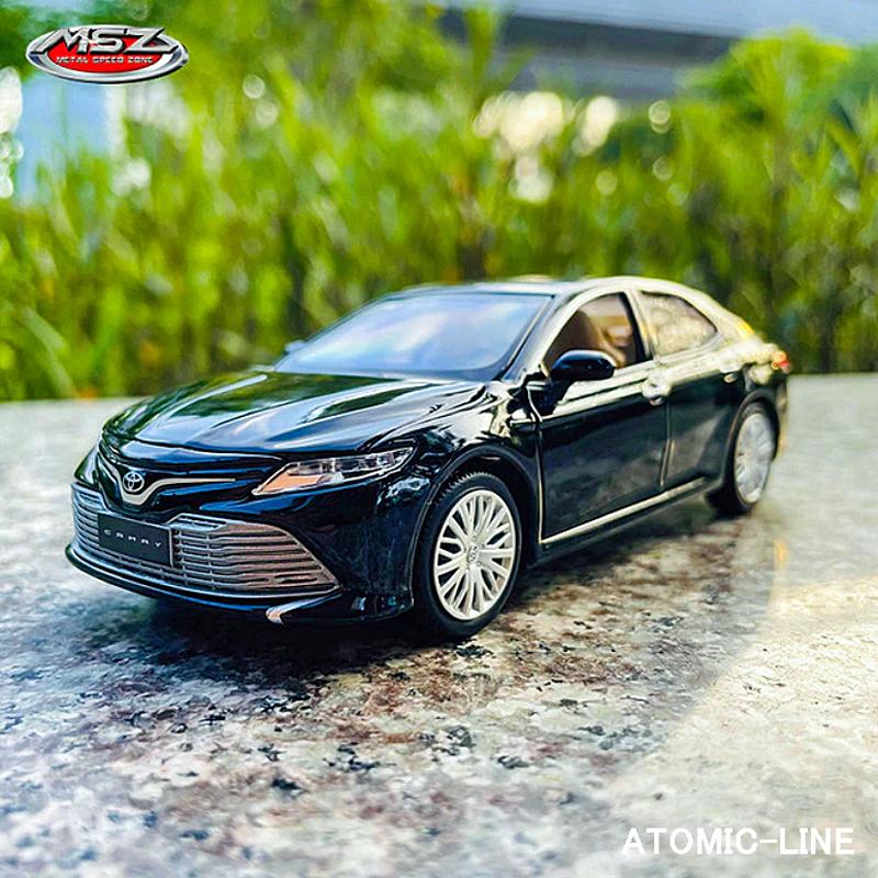 トヨタ（TOYOTA） カムリ CAMRY 1/32 ミニカー 全4色 ライト点灯 合金