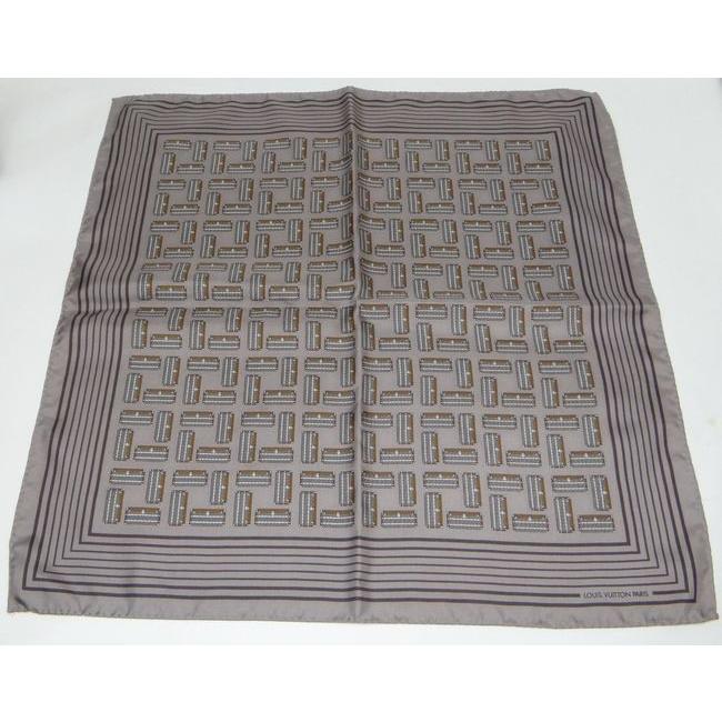 LOUIS VUITTON（ルイ・ヴィトン） トランク柄 シルクスカーフ＜USED美