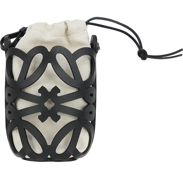 LOEWE（ロエベ） ショルダーバッグ アナグラム カットアウト ポケット