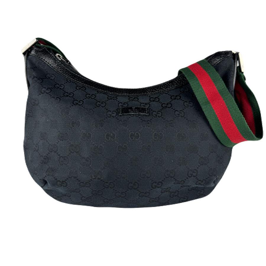 GUCCI（グッチ） 斜め掛けショルダーバッグ GGキャンバス ブラック