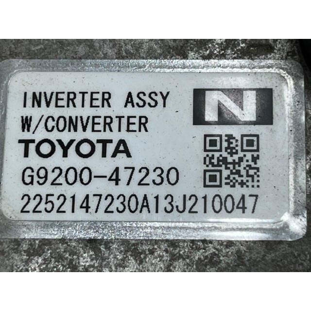 30 プリウス ハイブリッド 後期 (ZVW30) 純正 インバーター