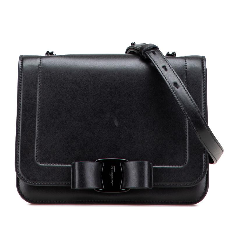 サルヴァトーレフェラガモ ヴァラリボン チェーン ショルダーバッグ AU