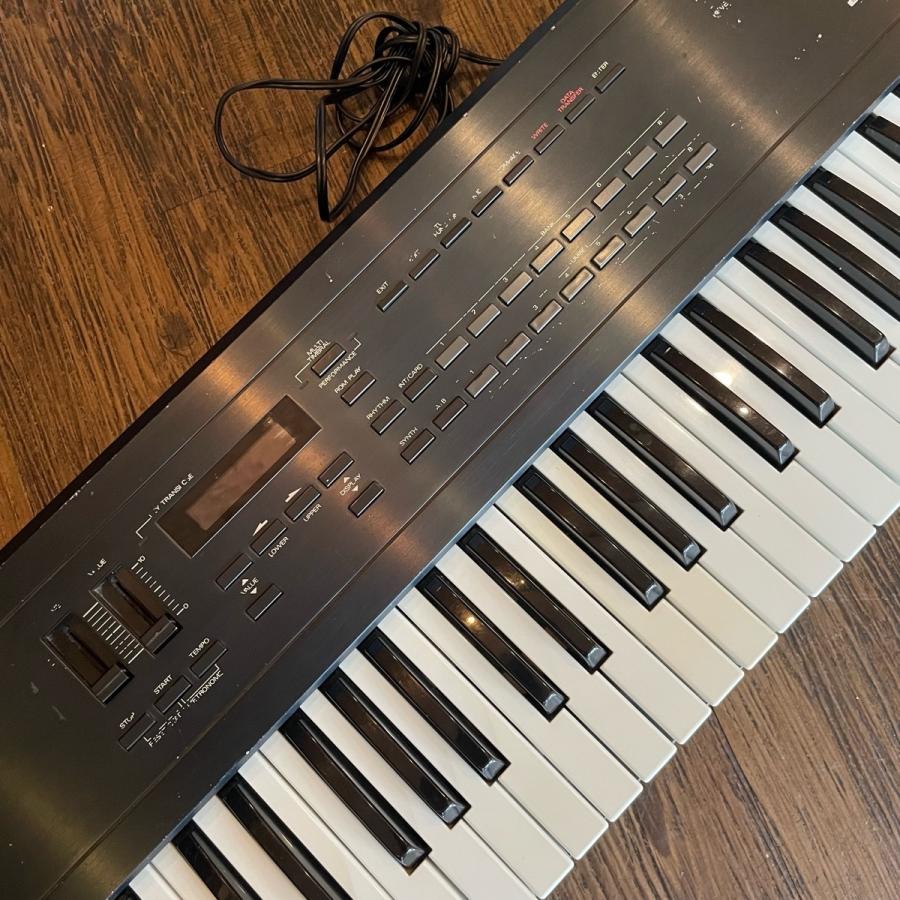 ローランド（Roland） Roland D-10 synthesizer シンセサイザー
