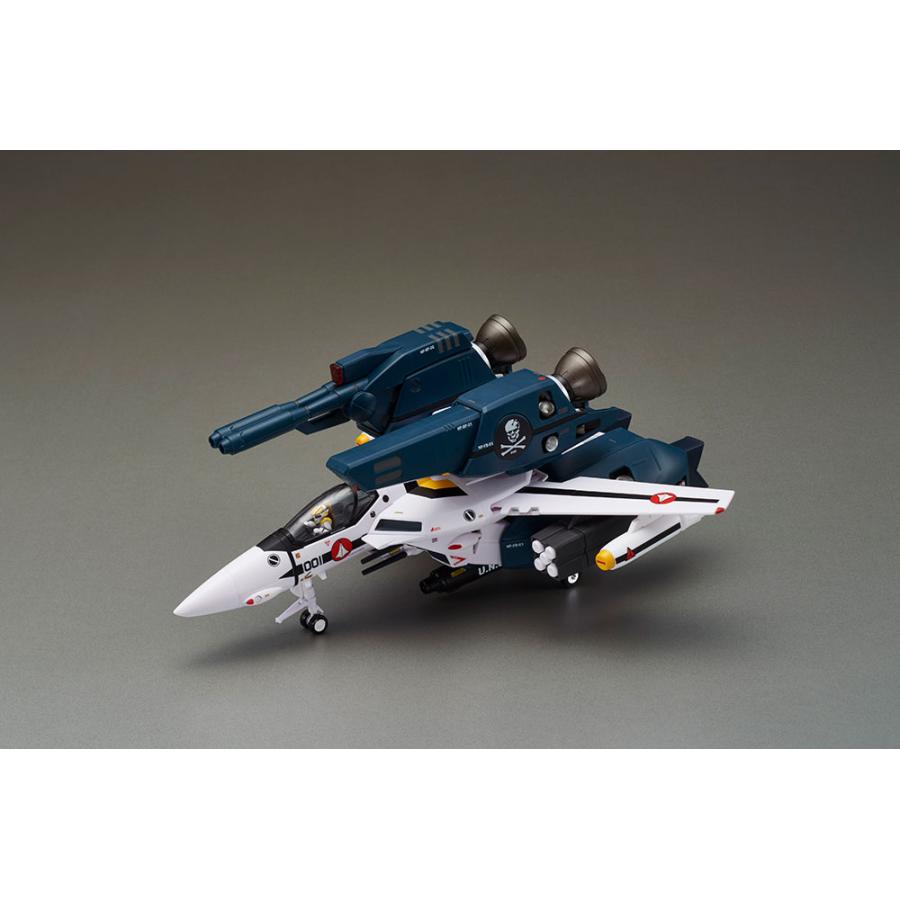 送料無料◇再販 アルカディア 1/60 完全変形 VF-1S ストライク