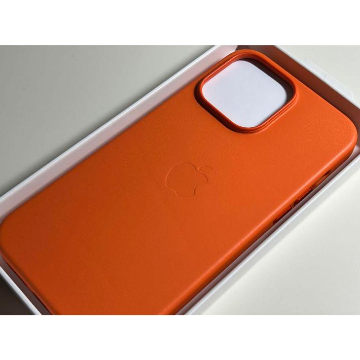iPhone 14 Pro Max Apple純正 MagSafe対応 レザーケース・オレンジ