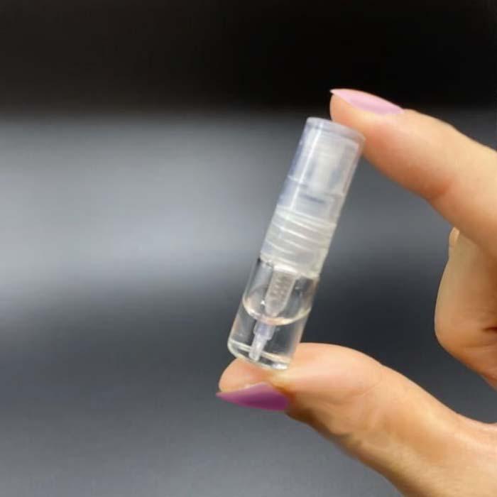 Yves Saint Laurent（イヴ・サンローラン） [Petite香]お試し香水