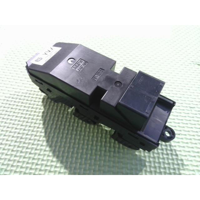 エブリイワゴン エブリィ EBD-DA17V パワーウインドウスイッチ Z2S