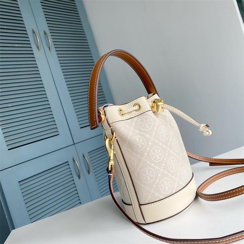 TORY BURCH（トリーバーチ） バケットバッグ Tモノグラム ジャカード