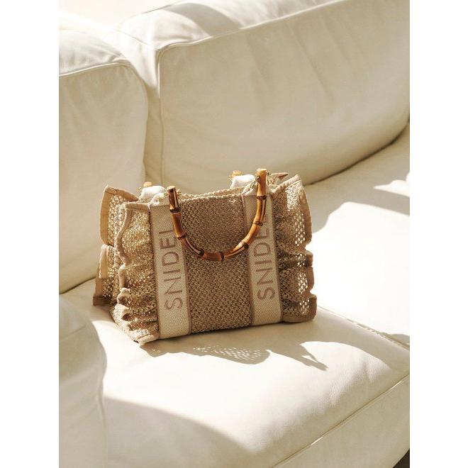 SNIDEL（スナイデル） フリルナチュラルロゴバンブーバッグ 24春夏