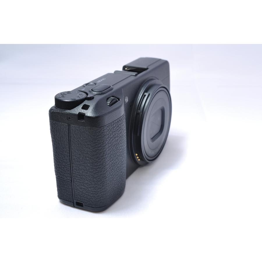 RICOH GR リコー III デジタルコンパクトカメラ 240万画素 : カメラの
