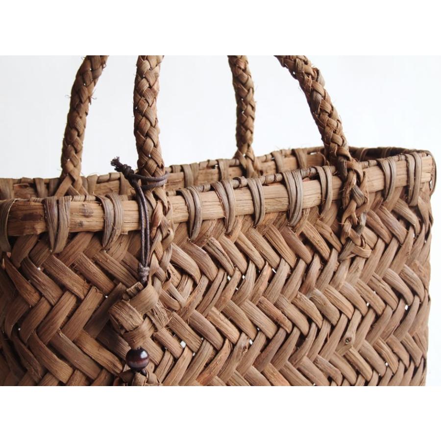 純国産 山葡萄かごバッグ 斜め網代編み チャーム付き : おまめ - 通販