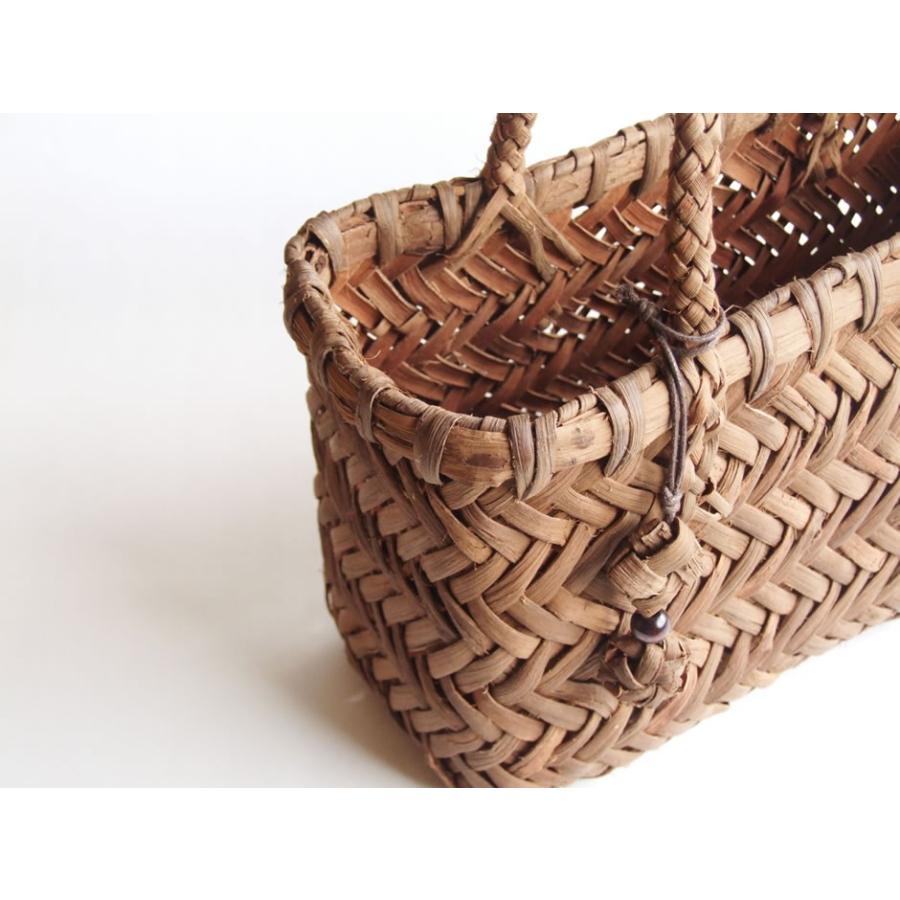 純国産 山葡萄かごバッグ 斜め網代編み チャーム付き : おまめ - 通販