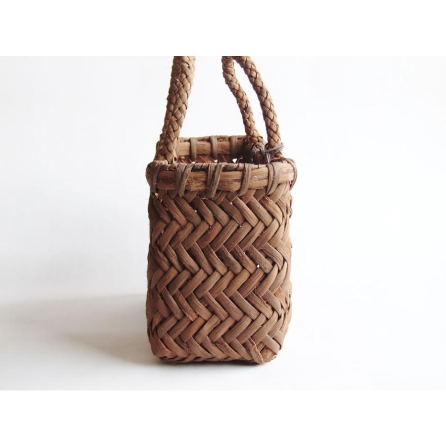 純国産 山葡萄かごバッグ 斜め網代編み チャーム付き : おまめ - 通販