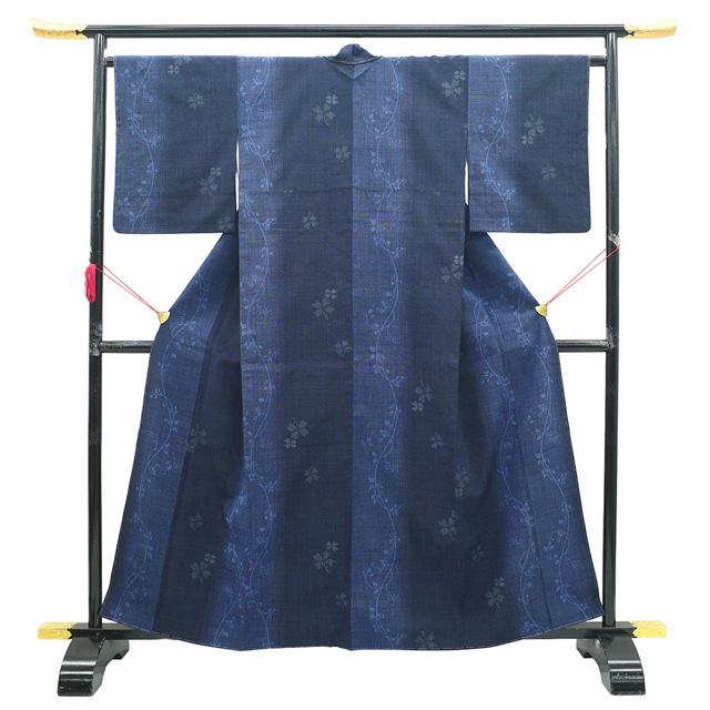 結城紬 着物 未使用 奥順 はたおり娘 正絹 80亀甲 ネイビー 紺 ブルー