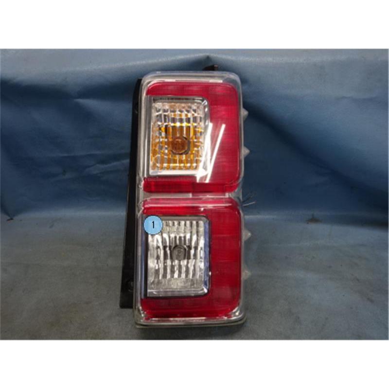 ダイハツ 純正 ウェイク 《 LA710S 》 右テールランプ 81550-B2610