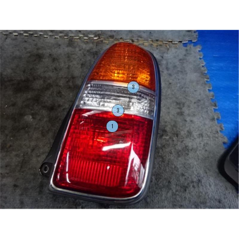 ダイハツ 純正 ミラジーノ 《 L700S 》 右テールランプ 81550-97236
