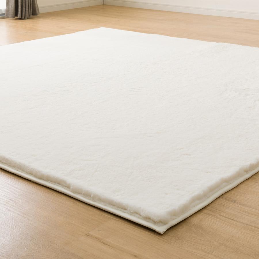 ニトリ（NITORI） ふんわり、なめらか上質な肌ざわりのラグ(ウサギラグ