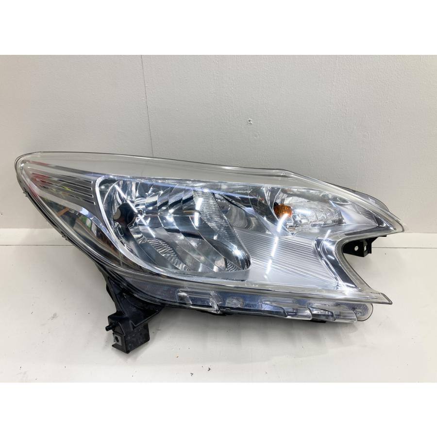 日産 ノート ライダー 純正 右 ヘッドライト 前期 E12 26010-3VA0A
