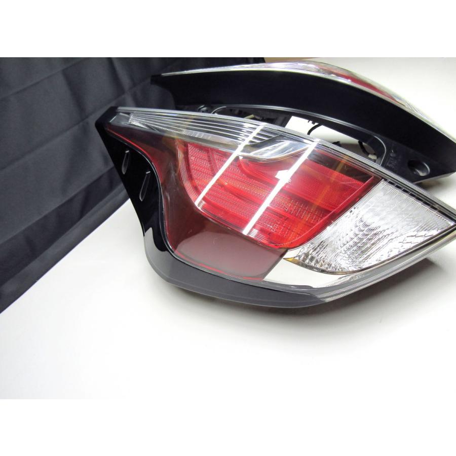 トヨタ NHP10 アクア 中期 純正 左右 テールランプ 割れあり Stanley