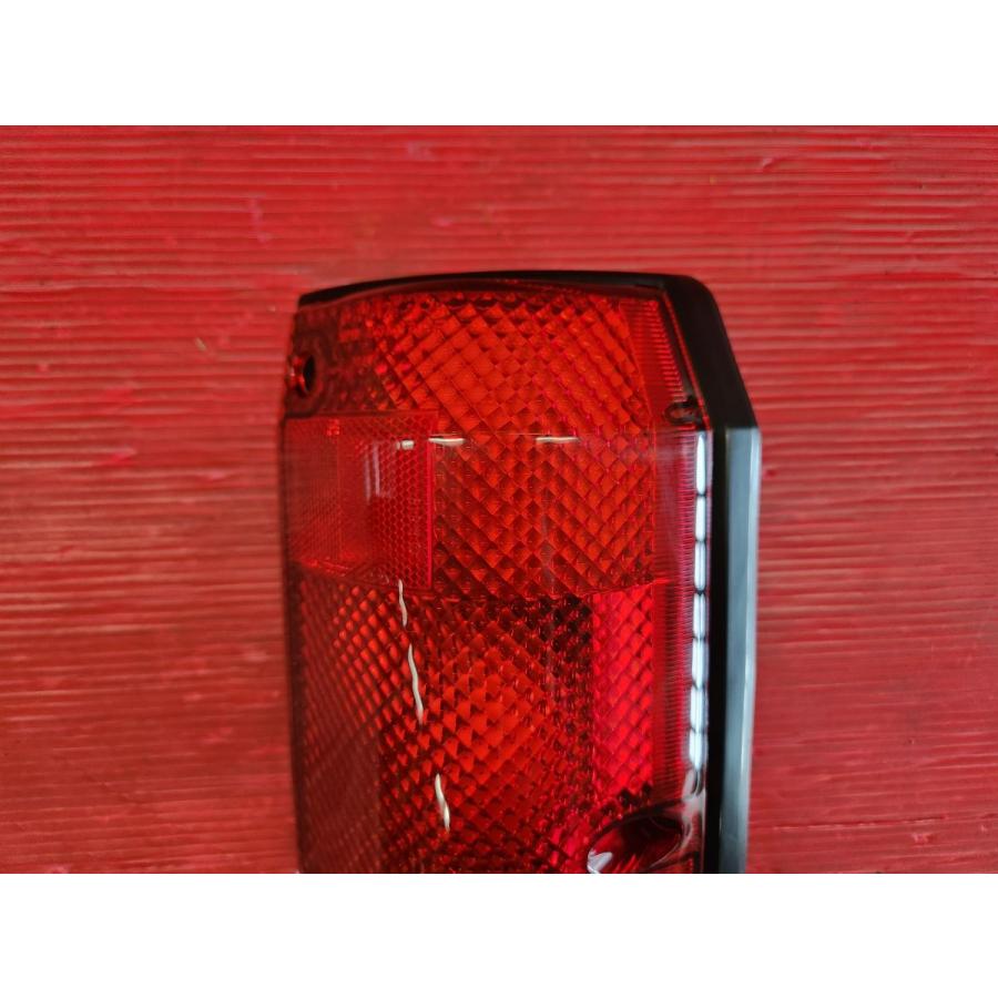 トヨタ KZJ78W ランドクルーザープラド 純正 右 テールランプ Koito 60