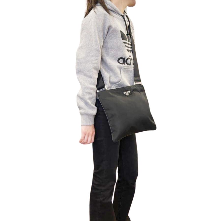 PRADA（プラダ） 斜めがけショルダーバッグ マチ無し テスートナイロン