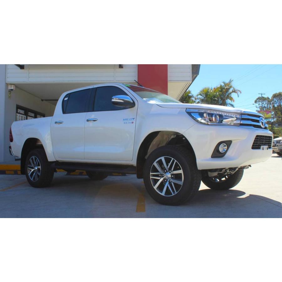 2017-2026（現行） 新型 ハイラックス GUN125 4WD 角度付 2インチ