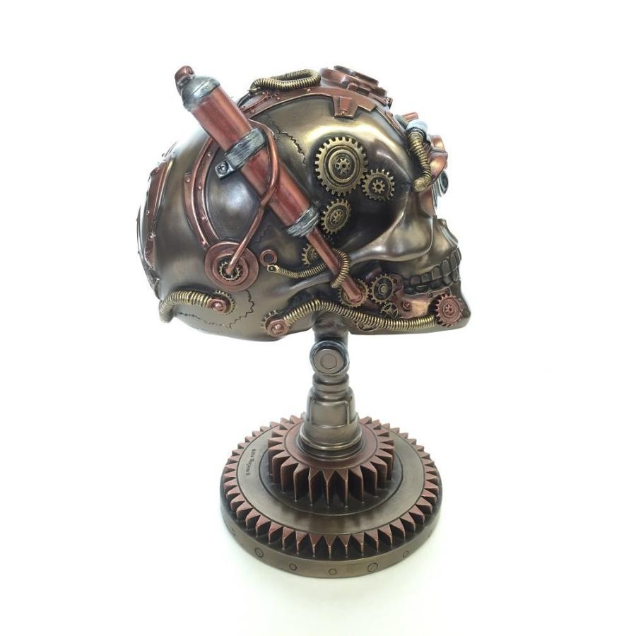 ギアスタンドの付いた スチームパンク スカル（頭蓋骨）彫像