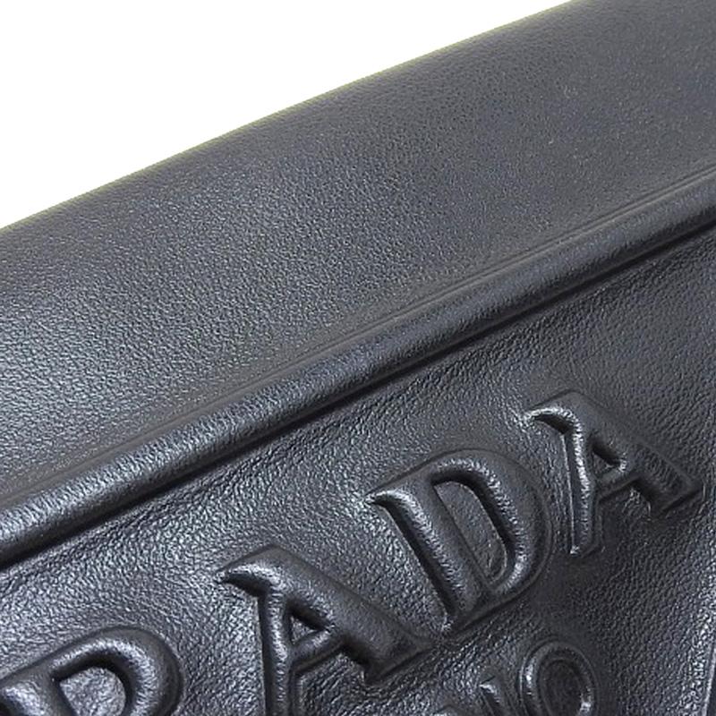 PRADA（プラダ） クラッチバッグ トライアングル セカンドバッグ