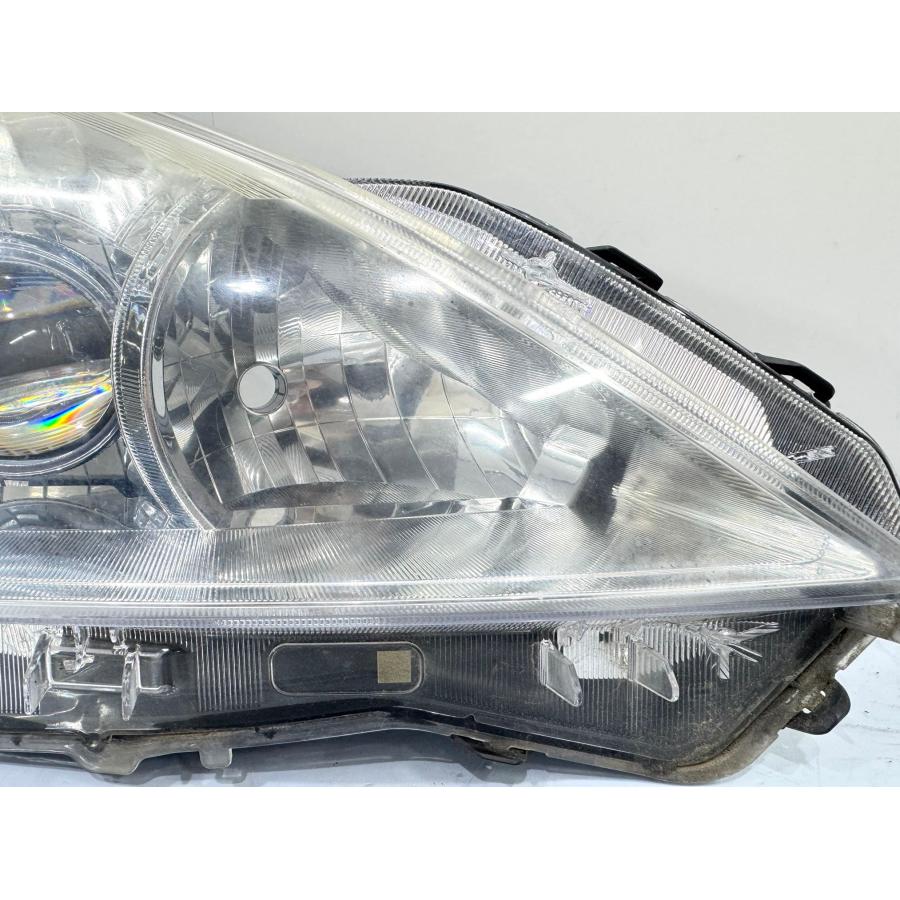 プリウスα ZVW40 前期 純正LEDヘッドライト 右 KOITO 47-42/刻印3