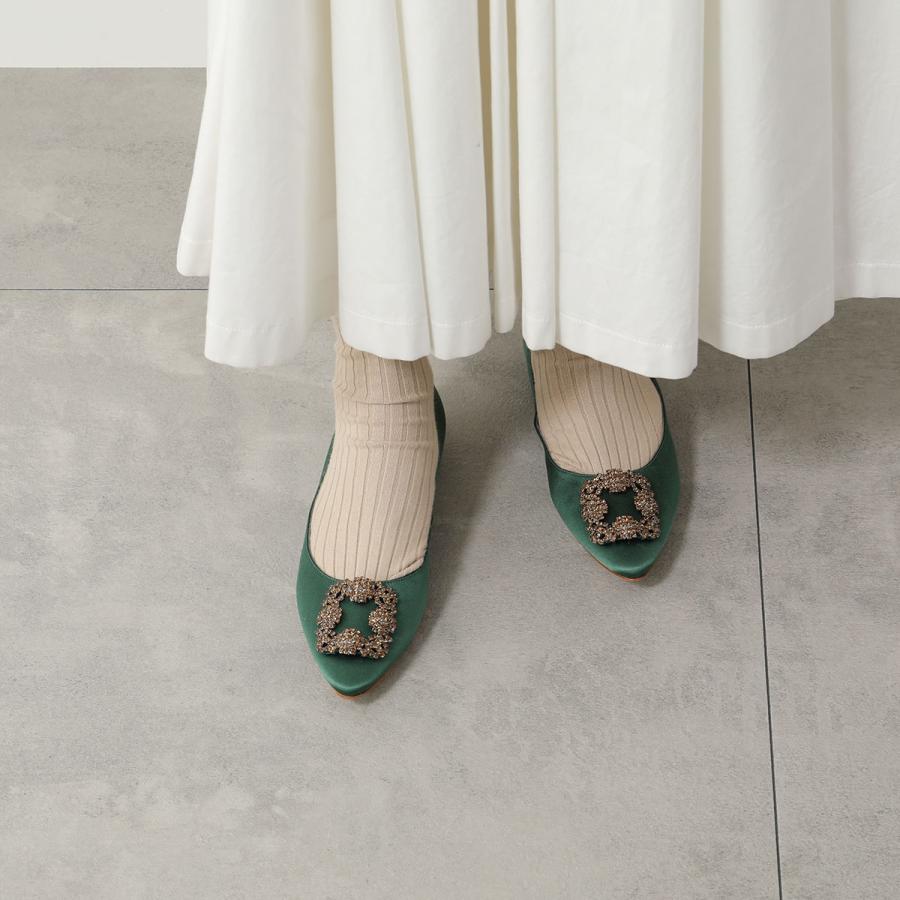 MANOLO BLAHNIK（マノロブラニク） パンプス HANGISIFLAT SMT SATIN