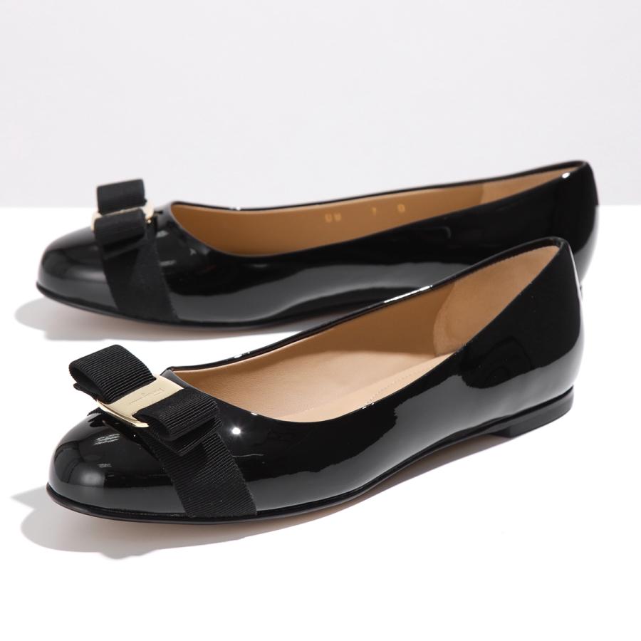 FERRAGAMO（フェラガモ） パンプス VARINA ヴァリナ 01 A181