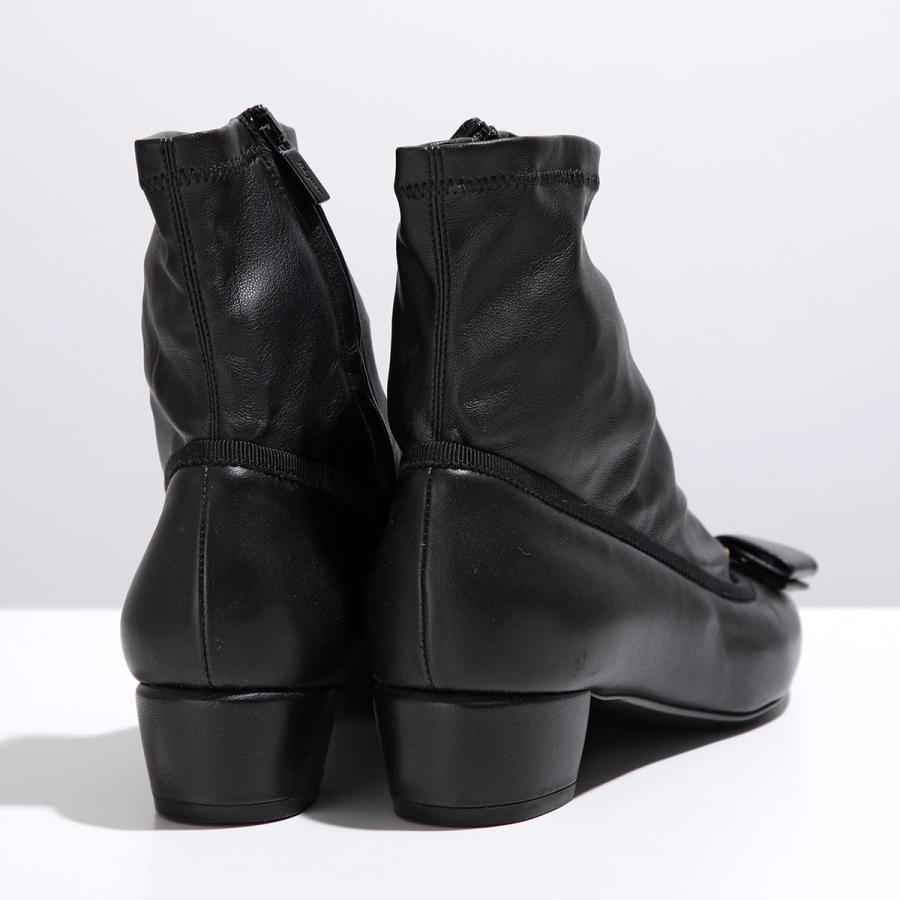 FERRAGAMO（フェラガモ） ショートブーツ VARA ヴィラリボン 705143