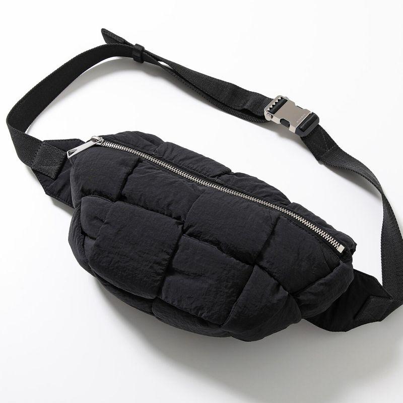 BOTTEGA VENETA（ボッテガ・ヴェネタ） ボディバッグ CASSETTE