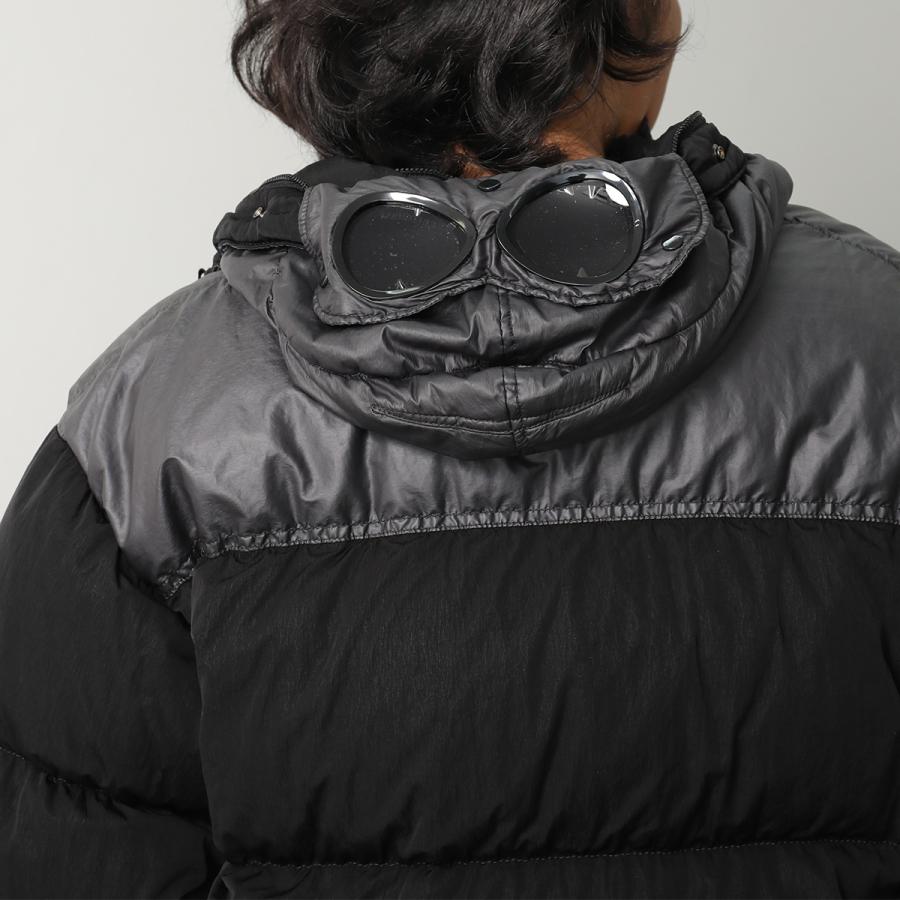 C.P. COMPANY（シーピーカンパニー） ダウンジャケット Eco-Chrome R