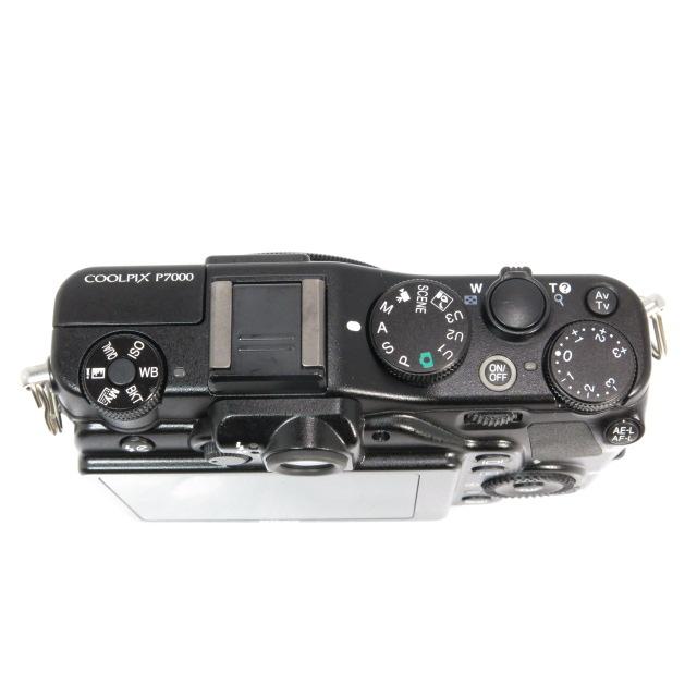 ニコン（Nikon） COOLPIX P7000 （充電器なし）レザーケース付き