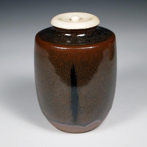 送料無料（茶道具/濃茶器）瀬戸 中興名物 三笠山肩衝茶入写し 笹田有祥